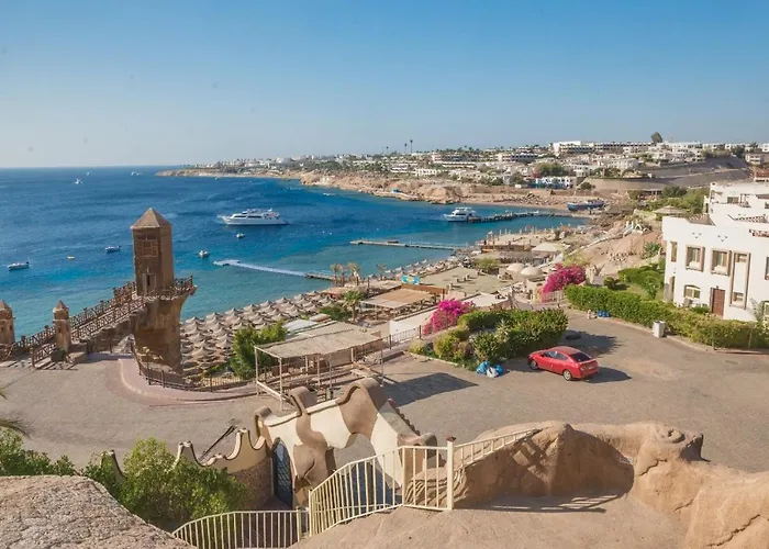 Otel Sharks Bay Oasis & Butterfly Diving Center Şarm El-Şeyh