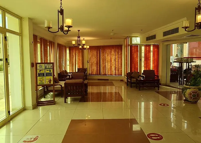 Otel Sharks Bay Oasis & Butterfly Diving Center 4*